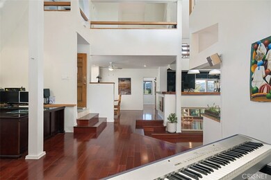 5011 Macfarlane Ln, Woodland Hills, CA 91364 - photo 7