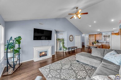 5506 SW Cantabella St, Topeka, KS 66614 - photo 3