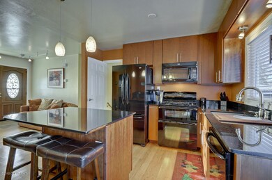 Pendant lighting & breakfast island