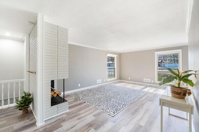 4028 Rownd St, Cedar Falls, IA 50613 - photo 6