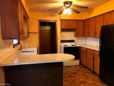 10330 Rischel Rd, Wadsworth, OH 44281 - photo 2