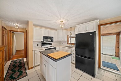 2 Winslow Ln, Wareham, MA 02571 - photo 4