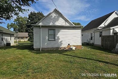 1229 S 34th St, South Bend, IN 46615 - photo 3