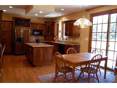 10510 Chestnut Hill Cir, Fishers, IN 46037 - photo 6