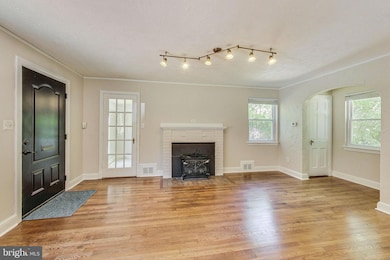 6002 Forest Rd, Cheverly, MD 20785 - photo 6