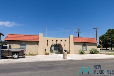 1502 Mountain Shadow Dr, Carlsbad, NM 88220 - photo 2