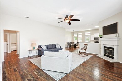 2612 Hilcroft Ave, Denton, TX 76210 - photo 4