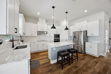 36230 Sugar Ct, Hilliard, FL 32046 - photo 2