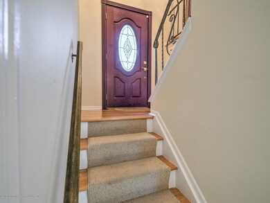 004_FOYER
