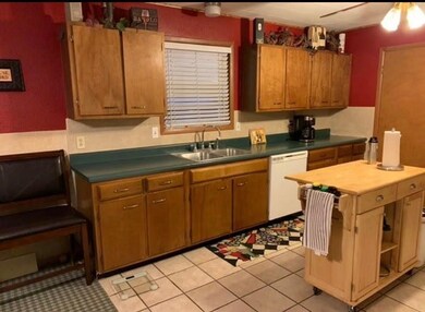 1405 S Adams St, Hugoton, KS 67951 - photo 7