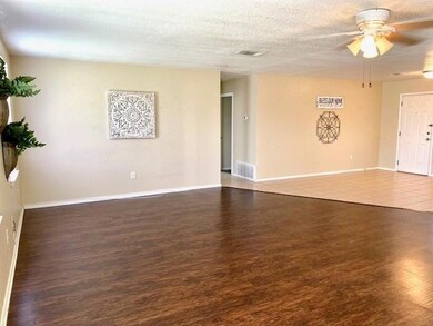 4402 Bobbie Ann Dr, Granbury, TX 76049 - photo 2