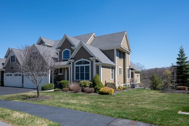 8 Hamilton Cir unit 8, Shrewsbury, MA 01545 - photo 2