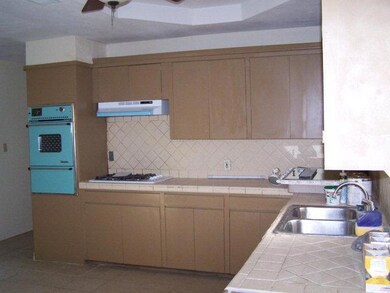 201 N Cypress St, Pharr, TX 78577 - photo 5