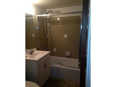 Full Bath. Bathroom with neutral colors