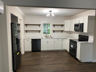 111 Stagg St, Harrodsburg, KY 40330 - photo 3