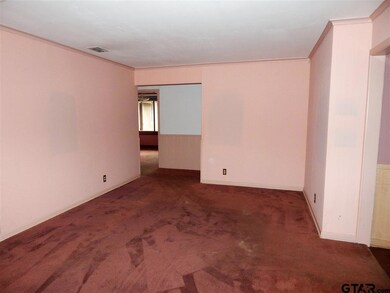 1715 1715 Yosemite, Tyler, TX 75703 - photo 4