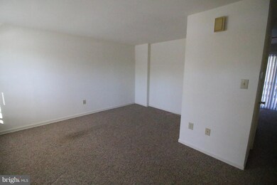 1907 Yorktown N, Norristown, PA 19403 - photo 4