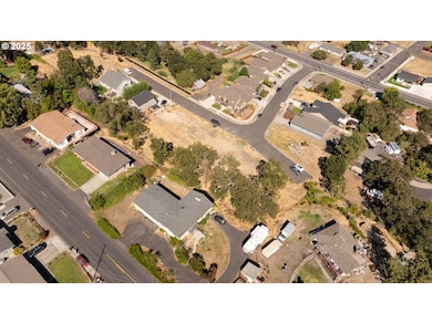 2320 W 12th St unit 4, the Dalles, OR 97058 - photo 5