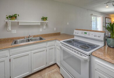 7723 N 18th St Phoenix AZ-large-009-12-K