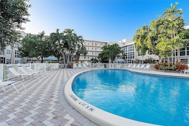 Leisure Gardens unit 416A, Pompano Beach, FL 33062 - photo 2