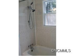 second photo of bathroom