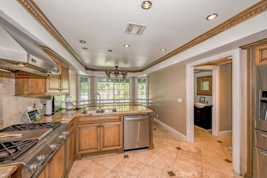 1101 Hacienda Dr, Simi Valley, CA 93065 - photo 5