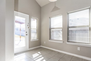 703 Woodcrest Dr, Ennis, TX 75119 - photo 6