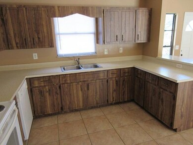 5 Kitchen 1