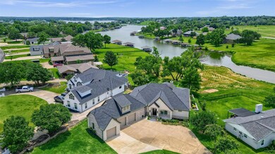 605 Kiowa Dr W, Gainesville, TX 76240 - photo 3