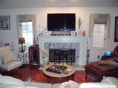 247 Andrews Boulevard East Dr, Plainfield, IN 46168 - photo 3