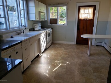 125 Franklin St, Dunmore, PA 18512 - photo 5