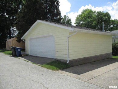 2007 Warren St, Davenport, IA 52804 - photo 6