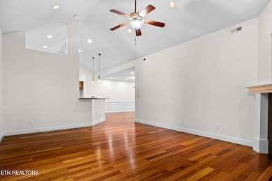 7235AlyshaVineyardWay-10