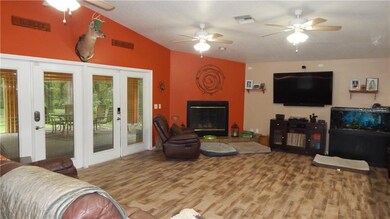 6121 Massey Rd, Zephyrhills, FL 33542 - photo 4