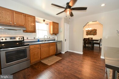 10713 Maple Ridge Dr, Spotsylvania, VA 22553 - photo 4