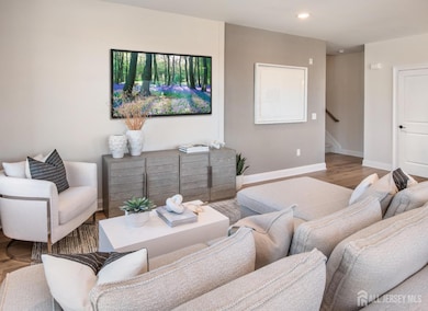 521 Sadie Cir, New Brunswick, NJ 08901 - photo 6