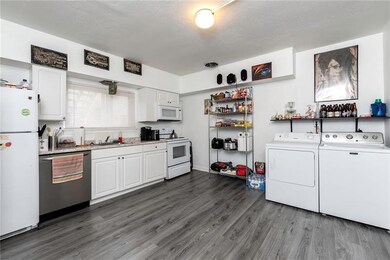 801 SOUTHERN UNIT 1 KITCHEN