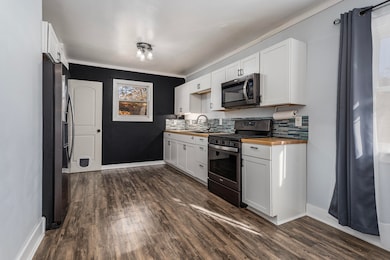 13 Fairview Ave, Battle Creek, MI 49017 - photo 6