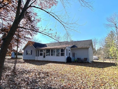 889 7th St NE, Linton, IN 47441 - photo 6