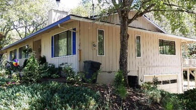 621 Carriage Rd, Grants Pass, OR 97526 - photo 2