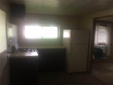 602 E 6th St S, Newton, IA 50208 - photo 7