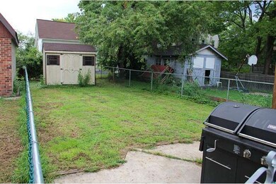 604 Lafayette Ave, Darby, PA 19023 - photo 4