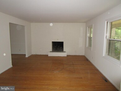 4 Highgate Ct, Cherry Hill, NJ 08003 - photo 2