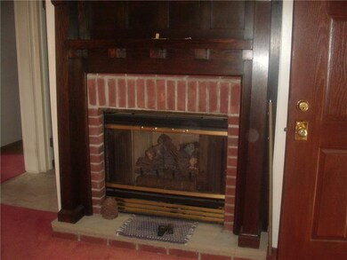 LIVING ROOM WITH GAS FIREPLACE