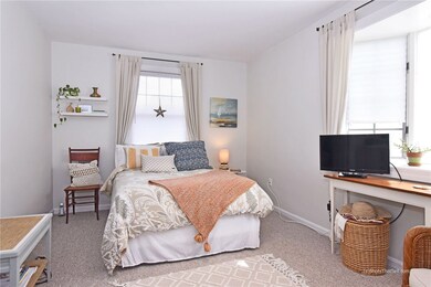 139 Spring Green Rd, Warwick, RI 02888 - photo 4