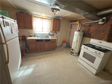 839 Perry St, Buffalo, NY 14210 - photo 4