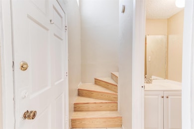 6646 E Lovers Ln unit 1003J, Dallas, TX 75214 - photo 2