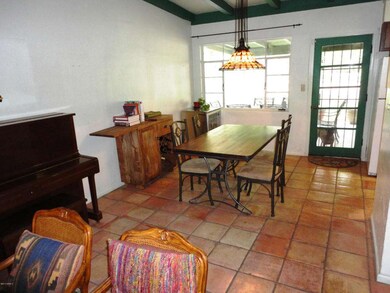 Open dining area off kitchen