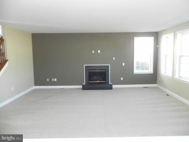 10300 Stewards Chance Ln, White Plains, MD 20695 - photo 2