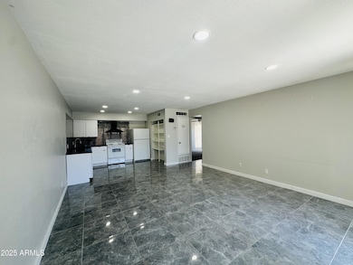 2675 E Silk Oak Dr, Tempe, AZ 85281 - photo 3